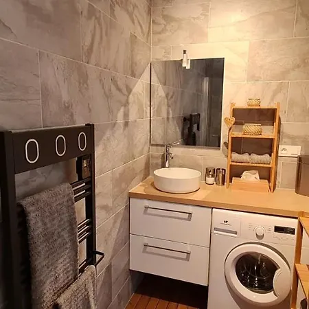 Chez Charles Centre-parking Prive-hospices-gare بون