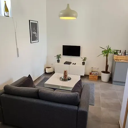 Chez Charles Centre-parking Prive-hospices-gare