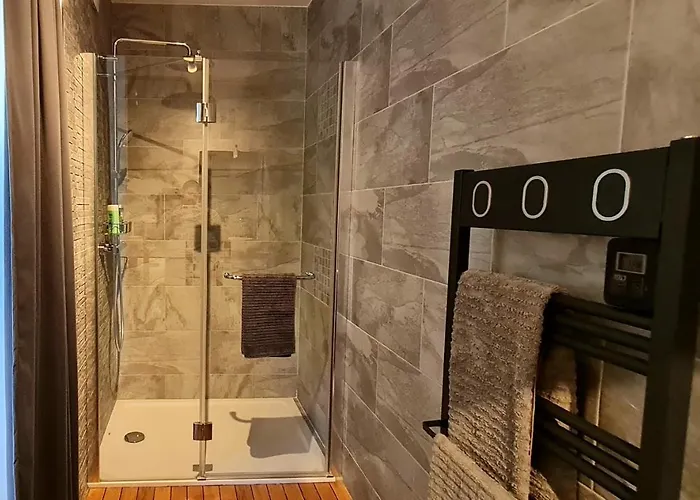 Апартаменти Chez Charles Centre-parking Prive-hospices-gare