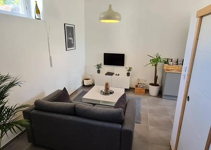 Chez Charles Centre-parking Prive-hospices-gare