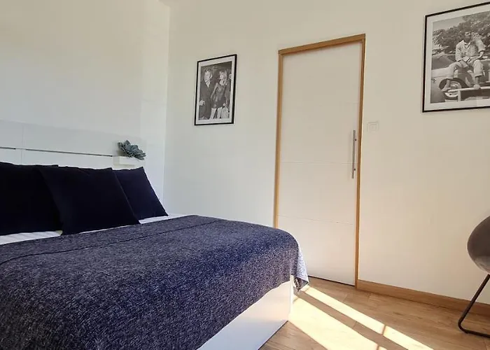 Chez Charles Centre-parking Prive-hospices-gare *